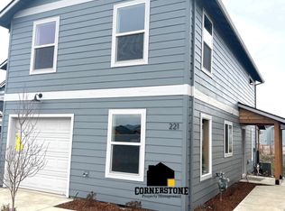221 Dano Dr #0, Phoenix, OR 97535