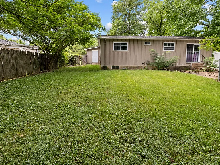 1392 Langholm Dr — Photo 23