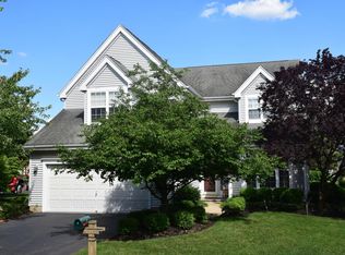 2 Eton Ct, Monroe Township, NJ 08831