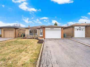3205 Monica Dr, Mississauga, ON L4T 3E6