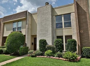 5228 Woodlawn Pl, Bellaire, TX 77401