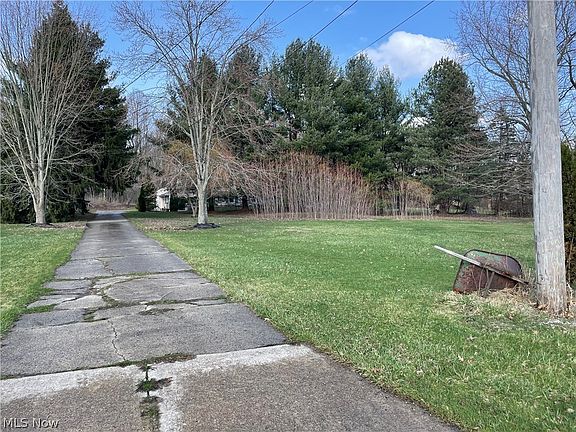 4th image of 13004 Chardon Windsor Rd