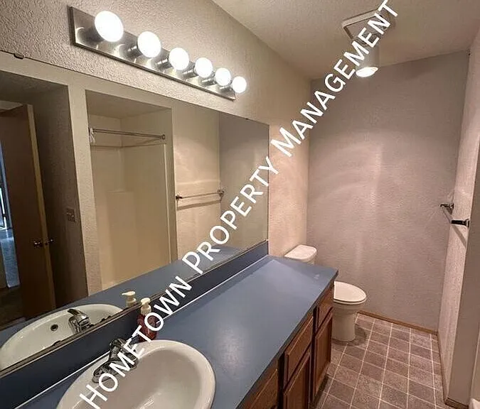 1803 Pear St NE — Photo 20