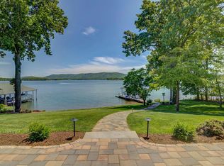 1136 Nature Ln, Union Hall, VA 24176
