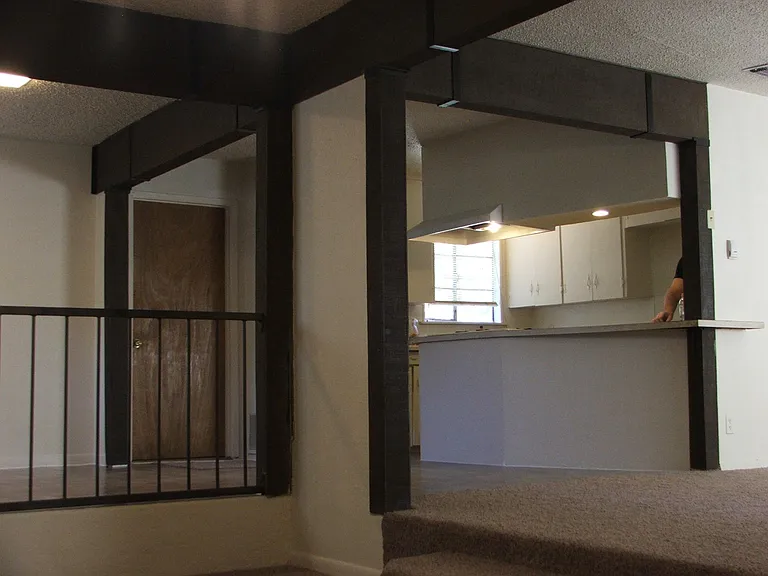 8541 Dunlap Dr — Photo 8