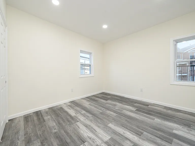 287 Orange St #2 — Photo 21