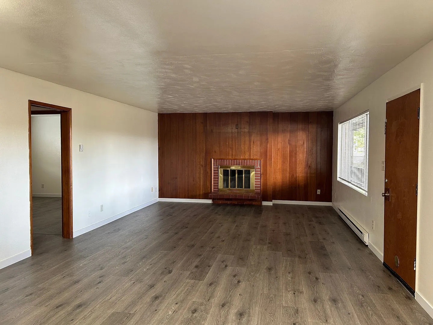 1934 Washington Way — Photo 2