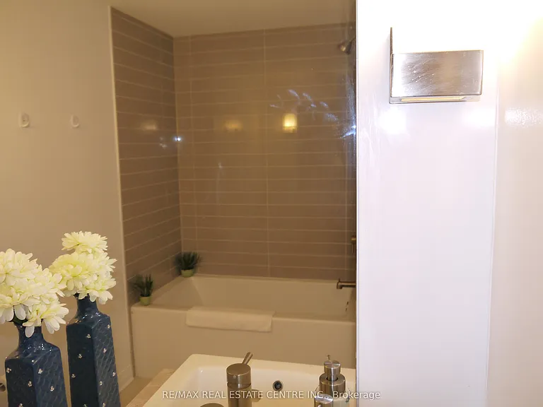 8 Mercer St #1612 — Photo 9