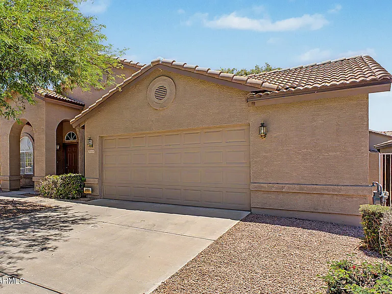 4545 E Rowel Rd — Photo 33