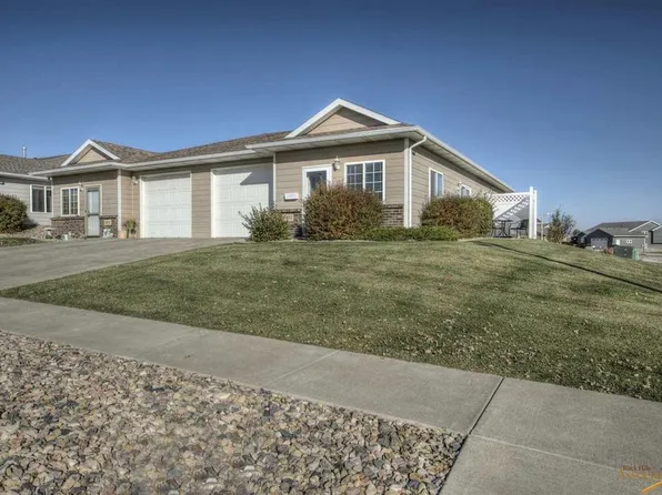 2413 Merlot Dr, Rapid City, SD 57701