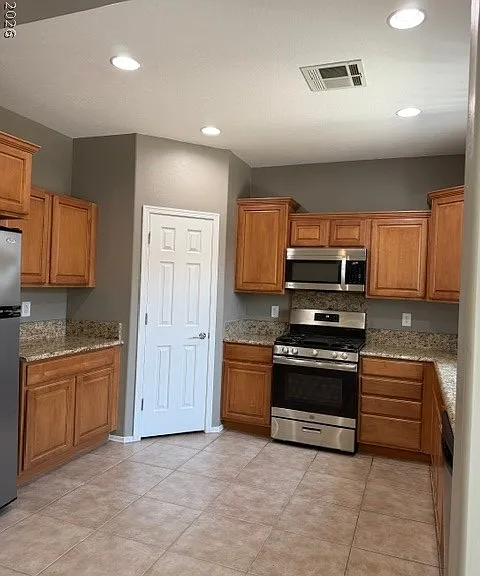 6856 Quindio St — Photo 11