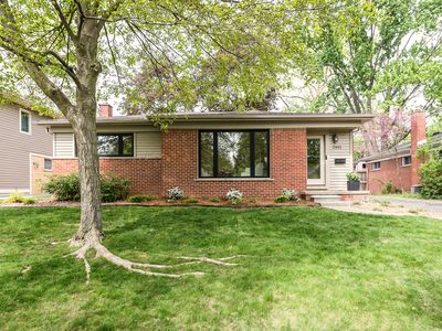 2441 Nottingham Rd, Ann Arbor, MI, 48104