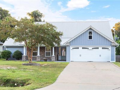 57 Mill Creek Dr, Smiths Station, AL, 36877