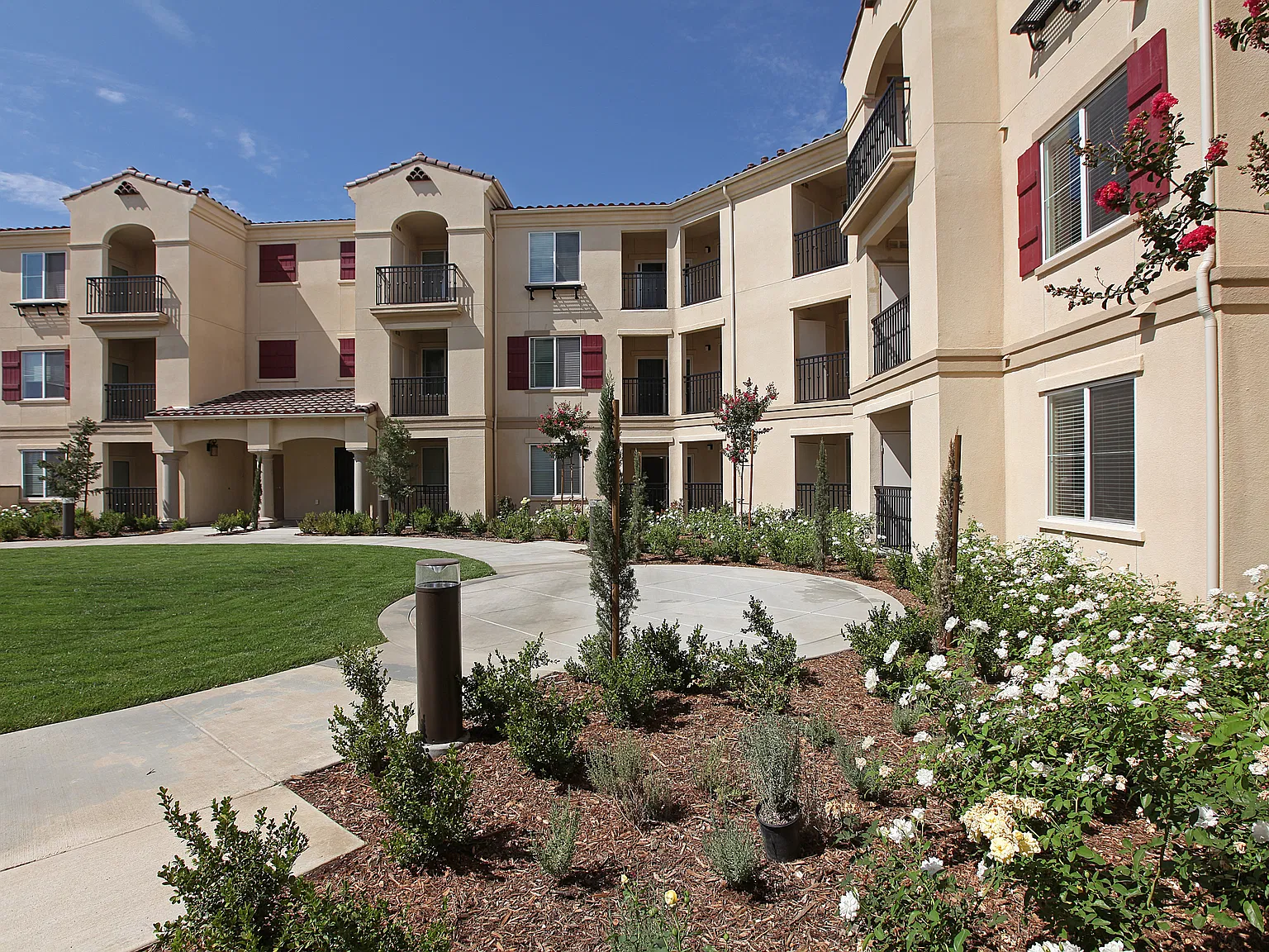 Monaco 55+ Apartments — Photo 3