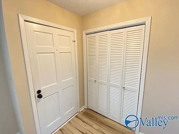 5th image of 11218 Hillwood Dr SE
