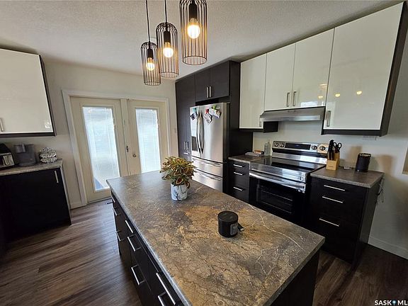 4th image of 58 Dunfield CRESCENT