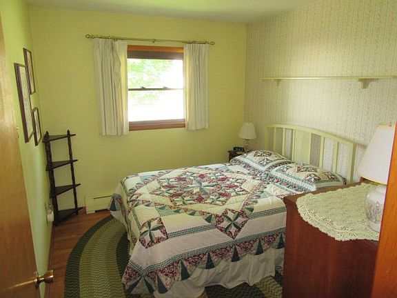 4th image of 518 Bush Ave