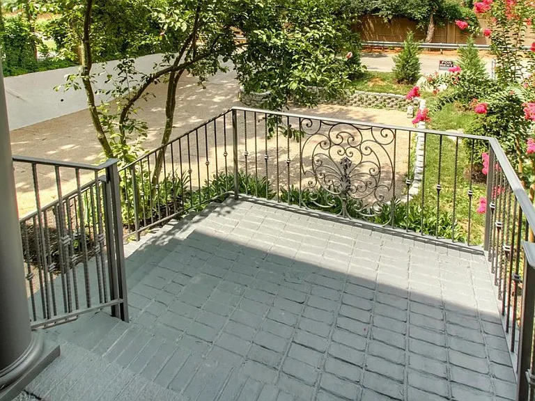 410 Lancaster Ave — Photo 22