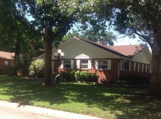 213 SE Robert St, Burleson, TX 76028