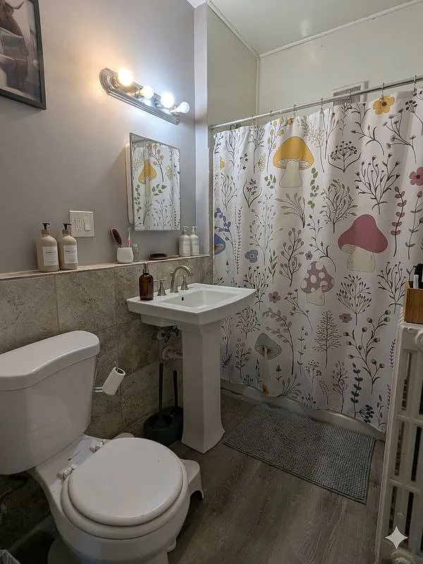 3 bed, 1.0 bath, 3450 sqft, $1,750 — Photo 3