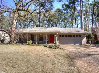 10009 Lemoncrest Ln, Little Rock, AR 72210