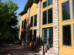 100 Eagles Nest Trl, Norfork, AR 72658