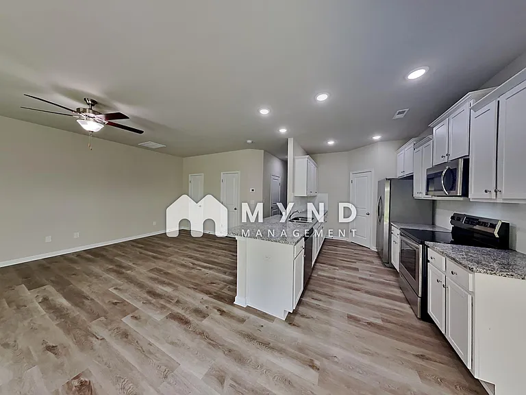 5604 Newton Creek Dr — Photo 8