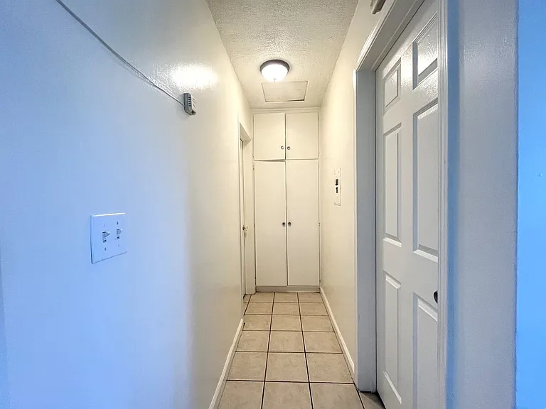 RV T 1594 B&C Sepulveda Ave — Photo 32