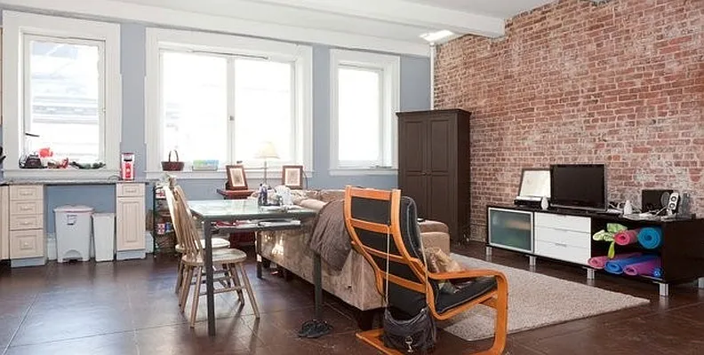 Rented by Metro Realty NY Inc | media 46