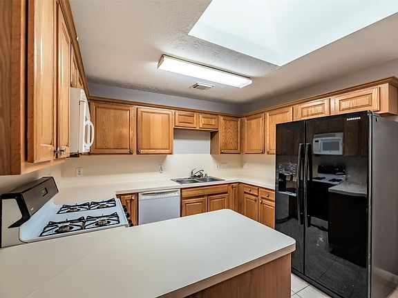 4th image of 26115 Cypresswood Dr #26115