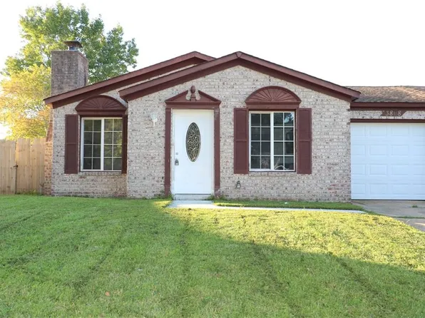 3868 Shooting Star Dr, Virginia Beach, VA 23456