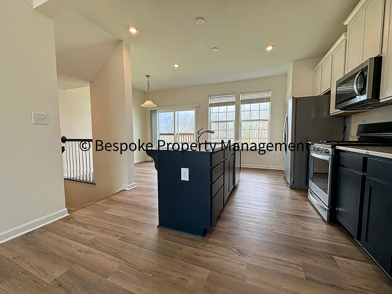 56 Dover Ct — Photo 6