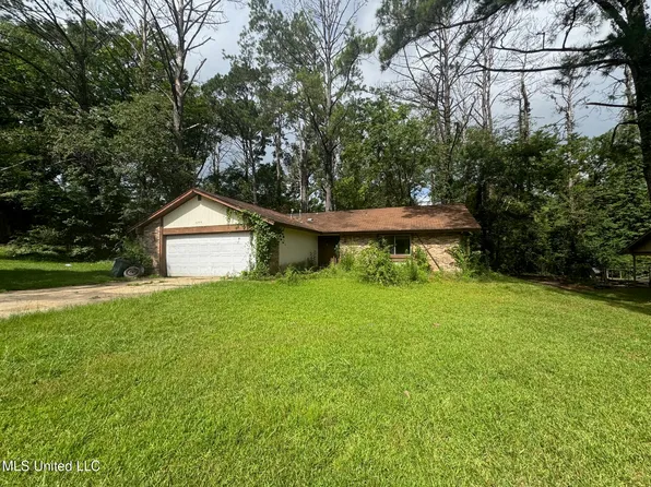 609 Briarcliff Cir, Jackson, MS 39212