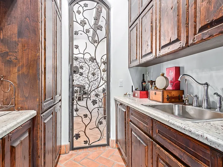 6708 E San Miguel Ave — Photo 35