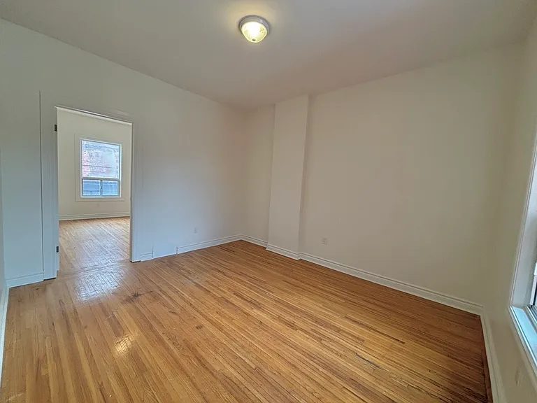 93 Barton St E #3 — Photo 6