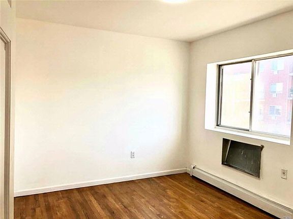 4th image of 13607 35th Ave #3