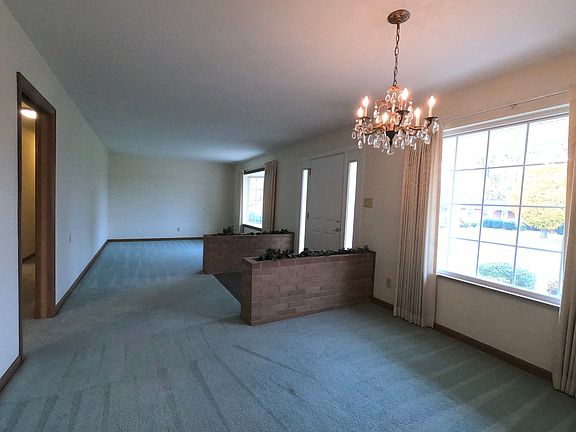 5th image of 7533 Jessilee Dr