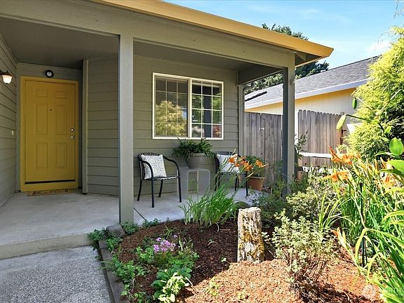 4th image of 17021 SE 18th Street