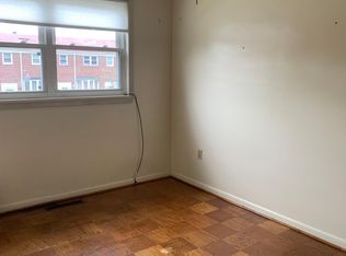 923 Circle Dr, Baltimore, MD