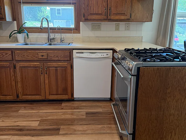 1825 Chaney Rd — Photo 6