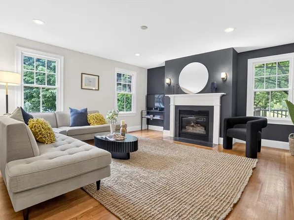 89 Boylston St #89, Jamaica Plain, MA 02130