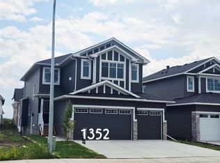 1352 N Scarlett Ranch Blvd, Carstairs, AB T0M0N0