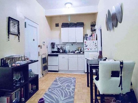 4th image of 38 Grand St APT 2B