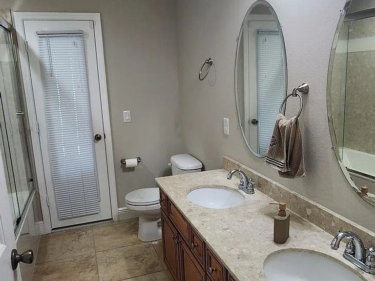 1247 Donegal Dr — Photo 17