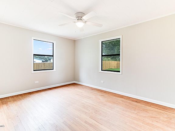 3rd image of 111 Estelle Dr