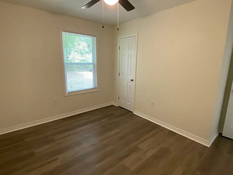 2468 Morningside Dr — Photo 9