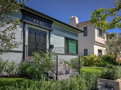 (Undisclosed Address), Beverly Hills, CA, 90212