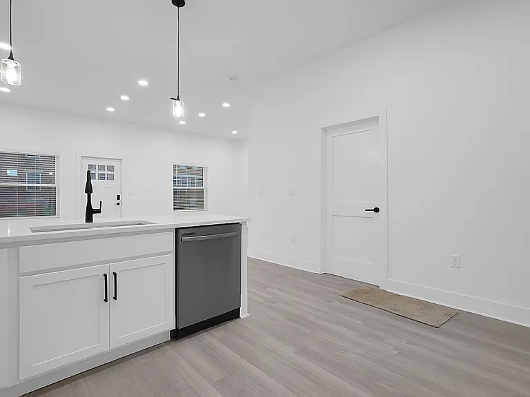 936 Wagner St — Photo 13