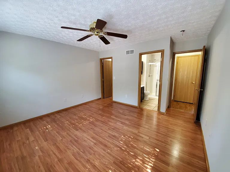1803 Canopy Ln — Photo 24