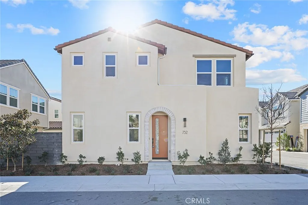 4 bed, 1800 sqft, $5,500 — Photo 3